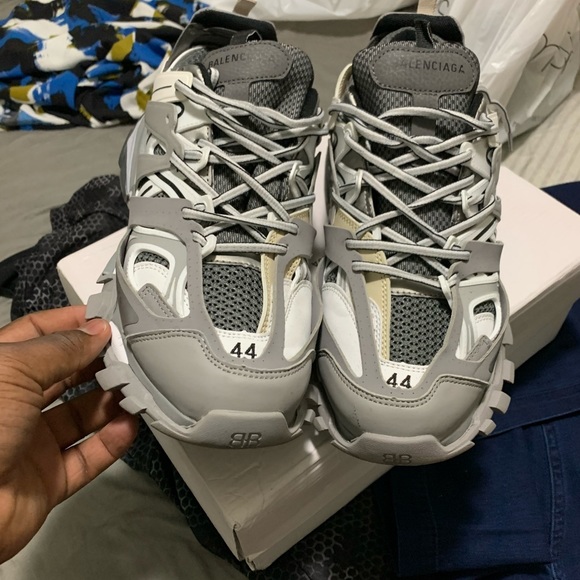balenciaga track 44